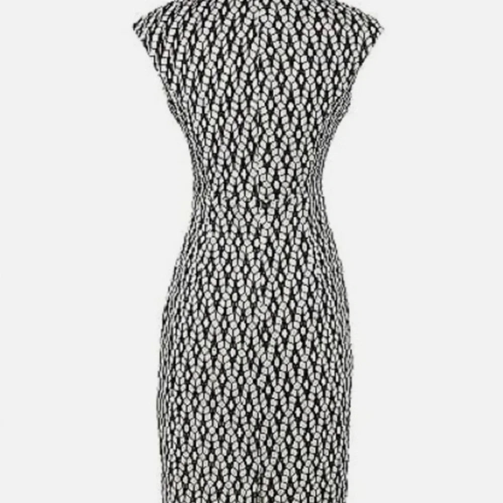 Kay Unger Elegant Black‎ and White Patterned Dress Sz 10 like new